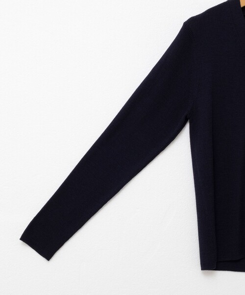 NOLLEY’S（ノーリーズ）の「《手洗い可能》16GマレーリブVネックカーディガン（カーディガン/ボレロ・レディース・ネイビー/ラベンダー/サーモンピンク/グレー・36/38）」の6枚目の写真