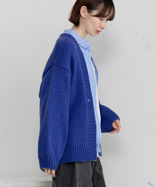 POU DOU DOU（プードゥドゥ）の「バックロゴ刺繍ルーズカーディガン（カーディガン/ボレロ・レディース・アイボリー/ブルー/グレー・M）」の7枚目の写真