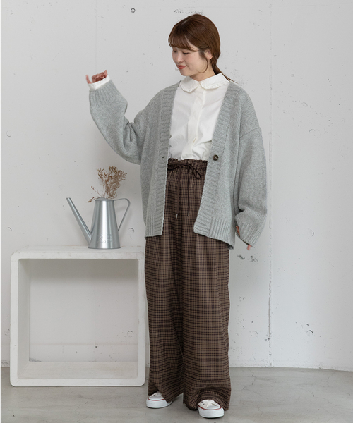 POU DOU DOU（プードゥドゥ）の「バックロゴ刺繍ルーズカーディガン（カーディガン/ボレロ・レディース・アイボリー/ブルー/グレー・M）」の18枚目の写真