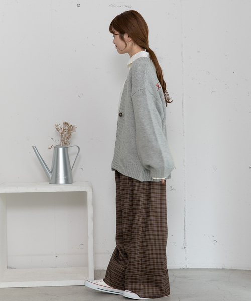 POU DOU DOU（プードゥドゥ）の「バックロゴ刺繍ルーズカーディガン（カーディガン/ボレロ・レディース・アイボリー/ブルー/グレー・M）」の21枚目の写真