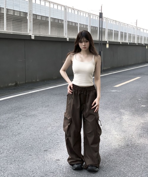 VEILA(ヴェイラ)の「マルチポケットワイドカーゴパンツ(その他パンツ・レディース・ブラック/モカ・S/M/L)」の20枚目の写真