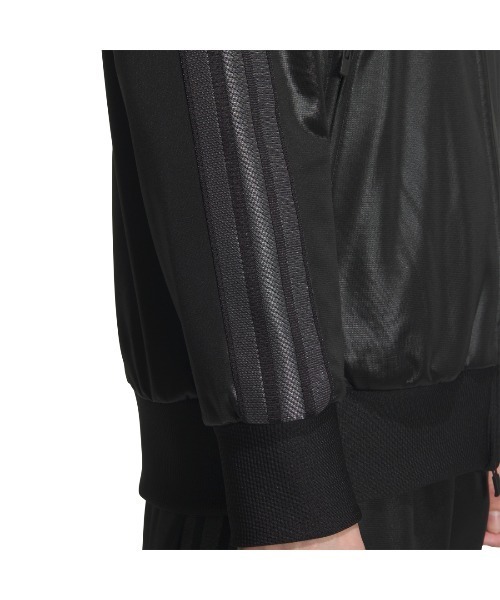adidas(アディダス)の「アディダス adidas Staygoldレギュラーフィット トラックトップ(ジャージ・メンズ・ブラック×ブラック/ホワイト×ゴールド/ブラック×ゴールド・3L/LL/L/M/S)」の11枚目の写真