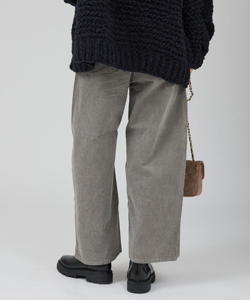 RED CARD TOKYO（レッドカード）の「【RED CARD/レッドカード】Oregon クロップド丈バルーンコーディロイパンツ（その他パンツ・レディース・グレー・23/24/25/22）」の5枚目の写真