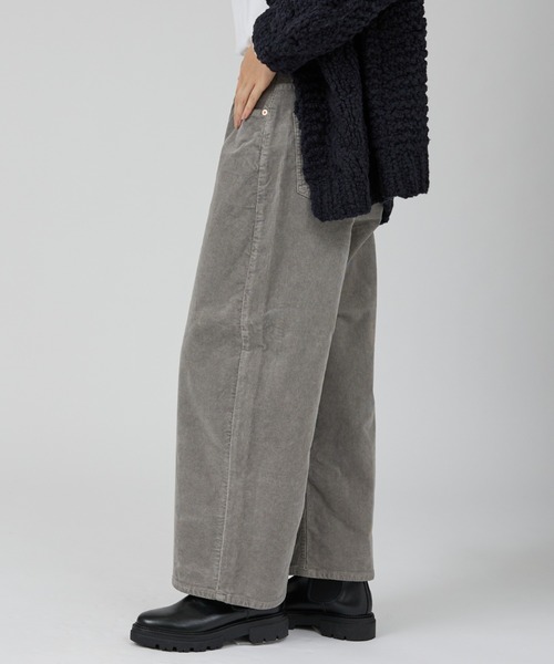 RED CARD TOKYO（レッドカード）の「【RED CARD/レッドカード】Oregon クロップド丈バルーンコーディロイパンツ（その他パンツ・レディース・グレー・23/24/25/22）」の4枚目の写真