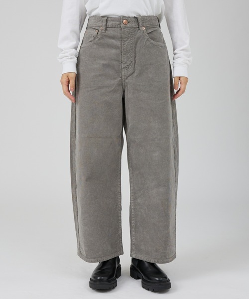 RED CARD TOKYO（レッドカード）の「【RED CARD/レッドカード】Oregon クロップド丈バルーンコーディロイパンツ（その他パンツ・レディース・グレー・23/24/25/22）」の17枚目の写真