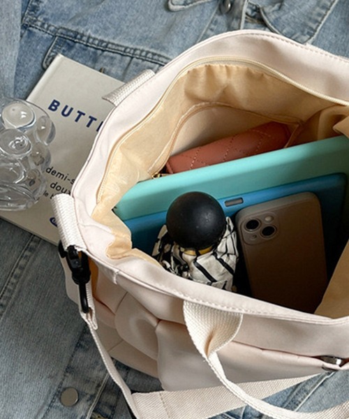 folka（フォルカ）の「10D39-MZ 2wayトートバッグ 取り外し可能ショルダー ポケット付（トートバッグ・レディース・ブラック/ホワイト・ONESIZE）」の6枚目の写真