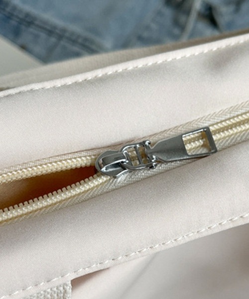 folka（フォルカ）の「10D39-MZ 2wayトートバッグ 取り外し可能ショルダー ポケット付（トートバッグ・レディース・ブラック/ホワイト・ONESIZE）」の8枚目の写真