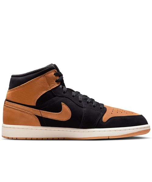 JORDAN BRAND（ジョーダンブランド）の「エア ジョーダン 1 MID SE メンズシューズ / Air Jordan 1 Mid SE Men's Shoes HV4091-002 Black（スニーカー・メンズ・ブラック・30/29.5/29/28.5/28/27.5/27/26.5/26/25.5/25）」の3枚目の写真