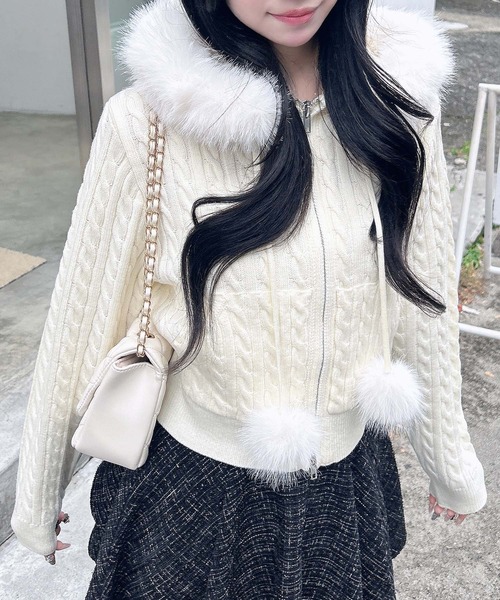 ポンポン付フェイクファーケーブルニットパーカー（パーカー）｜INGNI