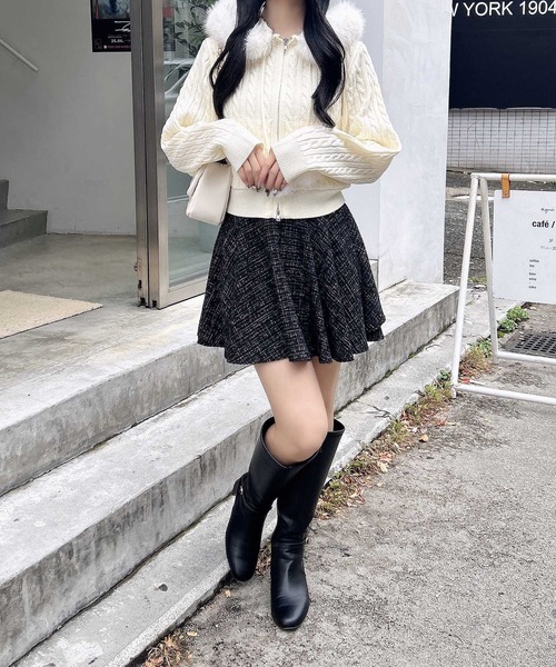 INGNI(イング)の「ポンポン付フェイクファーケーブルニットパーカー(パーカー・レディース・グレー/アイボリー/ブラック/アイボリー系・M)」の9枚目の写真