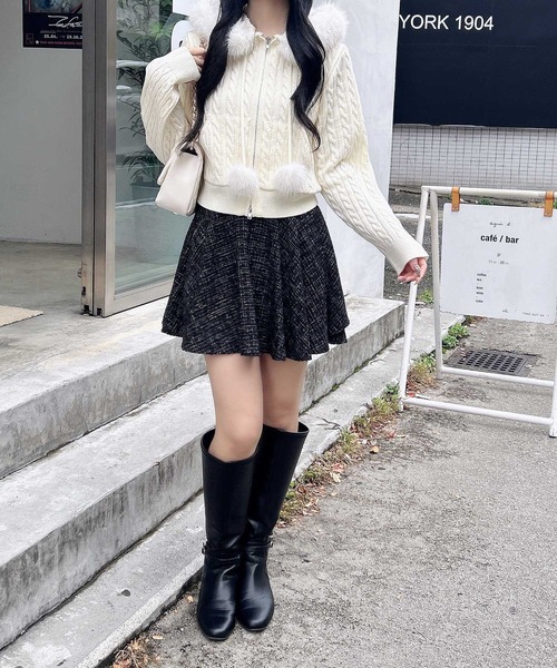 INGNI(イング)の「ポンポン付フェイクファーケーブルニットパーカー(パーカー・レディース・グレー/アイボリー/ブラック/アイボリー系・M)」の10枚目の写真