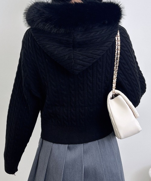 INGNI(イング)の「ポンポン付フェイクファーケーブルニットパーカー(パーカー・レディース・グレー/アイボリー/ブラック/アイボリー系・M)」の14枚目の写真