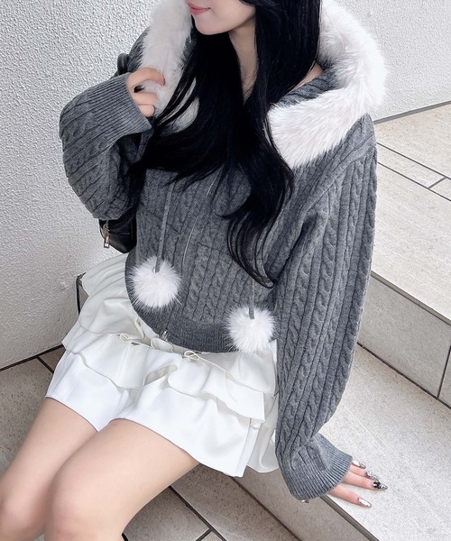 INGNI(イング)の「ポンポン付フェイクファーケーブルニットパーカー(パーカー・レディース・グレー/アイボリー/ブラック/アイボリー系・M)」の18枚目の写真