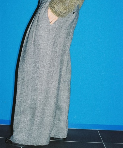 LIDNM（リドム）の「WOOL LINEN OXFORD BAGS（スラックス・メンズ・ヘザーグレー・SMALL/MEDIUM/LARGE）」の3枚目の写真