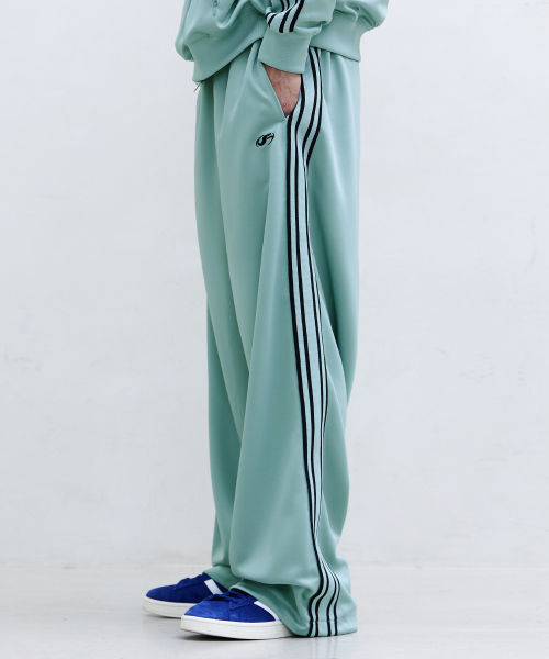 F.ILLUMINATE(フィルミネイト)の「シンボルサイドトラックパンツ-ミント(スウェットパンツ・レディース・その他・SMALL/MEDIUM/LARGE)」の4枚目の写真