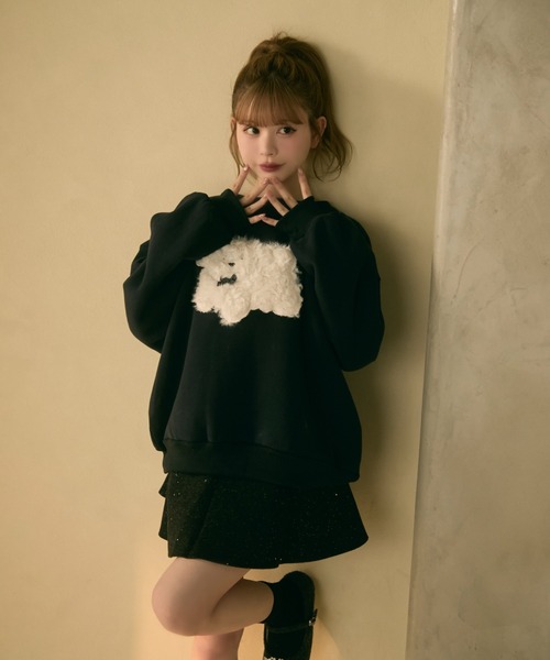 TITTY&CO.（ティティーアンドコー）の「もこもこドッグ刺繍スウェットプルオーバー（スウェット・レディース・ブラック/クリーム/グレー・FREE）」の13枚目の写真
