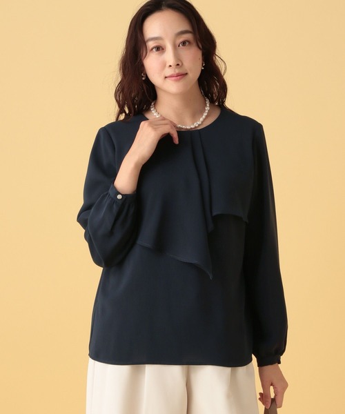 Elura（エルーラ）の「≪入卒/セレモニー/通勤≫フリルブラウス/602135（シャツ/ブラウス・レディース・ホワイト/ネイビー/ホワイト系その他/ブラック・LARGE/MEDIUM）」の4枚目の写真