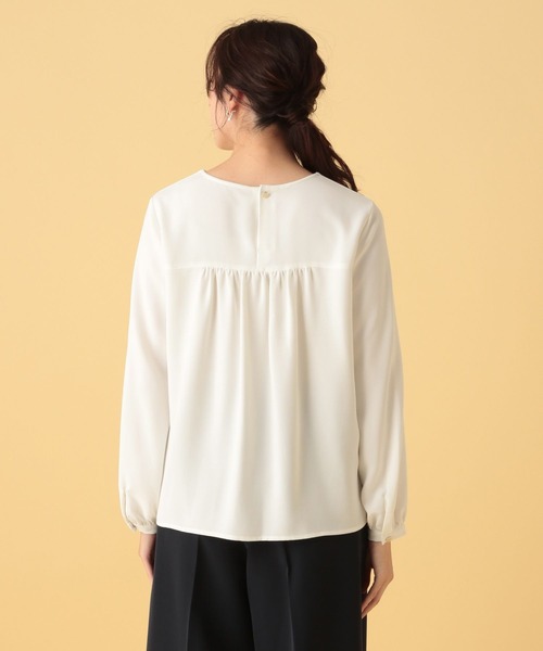 Elura（エルーラ）の「≪入卒/セレモニー/通勤≫フリルブラウス/602135（シャツ/ブラウス・レディース・ホワイト/ネイビー/ホワイト系その他/ブラック・LARGE/MEDIUM）」の17枚目の写真