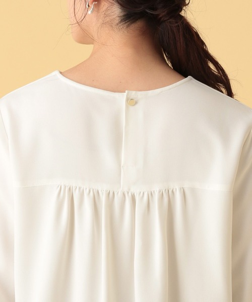 Elura（エルーラ）の「≪入卒/セレモニー/通勤≫フリルブラウス/602135（シャツ/ブラウス・レディース・ホワイト/ネイビー/ホワイト系その他/ブラック・LARGE/MEDIUM）」の7枚目の写真