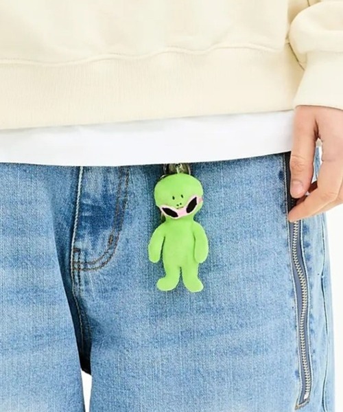 HOODHOOD（フッドフッド）の「★K-POPアイドル着用【UNISEX】HOODHOOD／エイリアンキーリング（キーホルダー・レディース・グリーン/ブルー・ONE SIZE）」の4枚目の写真