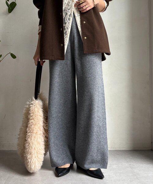DouDou（ドゥドゥ）の「メリノウール100％ニットパンツ（その他パンツ・レディース・ベージュ/グレー・FREE）」の2枚目の写真