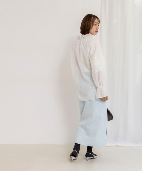 NOLLEY’S Sophi(ノーリーズソフィ)の「ウォッシャブルオーガンジーフリルブラウス(シャツ/ブラウス・レディース・オフホワイト/サックスブルー・38)」の4枚目の写真
