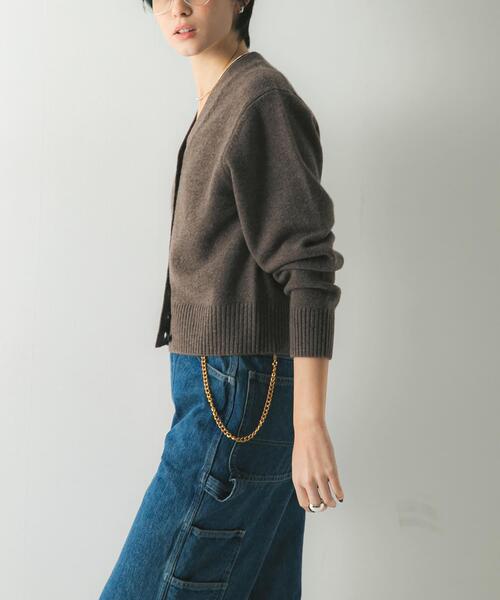URBAN RESEARCH（アーバンリサーチ）の「カシミヤ強縮Vネックカーディガン（カーディガン/ボレロ・レディース・ブラウン系その他/カーキ・FREE）」の4枚目の写真