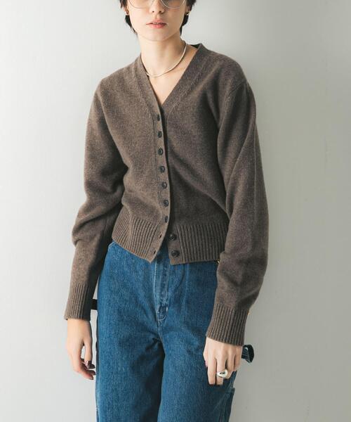 URBAN RESEARCH（アーバンリサーチ）の「カシミヤ強縮Vネックカーディガン（カーディガン/ボレロ・レディース・ブラウン系その他/カーキ・FREE）」の5枚目の写真