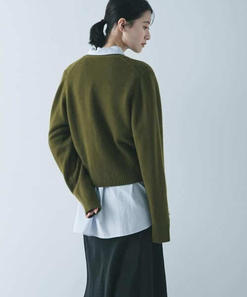 URBAN RESEARCH（アーバンリサーチ）の「カシミヤ強縮Vネックカーディガン（カーディガン/ボレロ・レディース・ブラウン系その他/カーキ・FREE）」の17枚目の写真