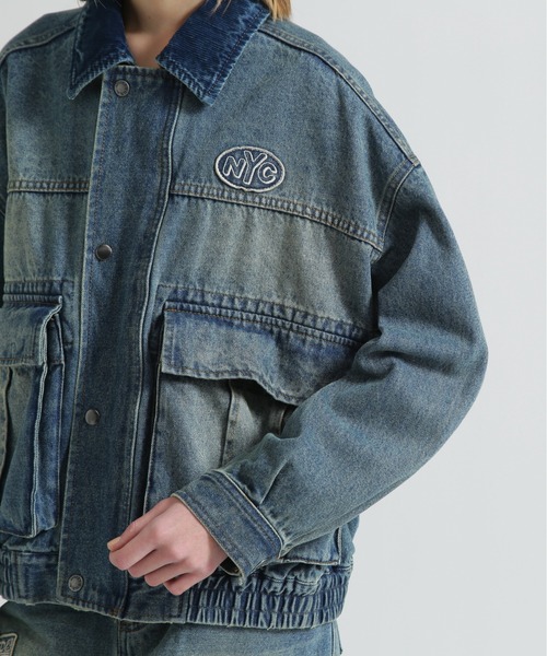 AVIREX(アヴィレックス)の「OVERSIZED WAPPEN DENIM JACKET(デニムジャケット・レディース・インディゴブルー/ブルー系その他/ピンク・F)」の4枚目の写真