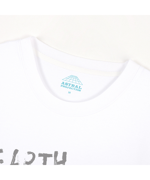 ASTRAL PROJECTION(アストラルプロジェクション)の「アースウィズアース オーバーサイズ ロングスリーブTシャツ_ホワイト(Tシャツ/カットソー・メンズ・その他・LARGE/X-LARGE/XX-LARGE/MEDIUM)」の3枚目の写真