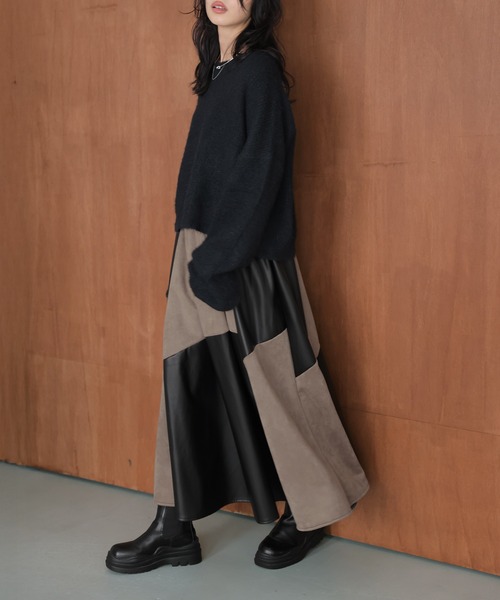 AMELY（エミリー）の「異素材ドッキング フレアスカート（スカート・レディース・ベージュ/グレー・フリー）」の5枚目の写真