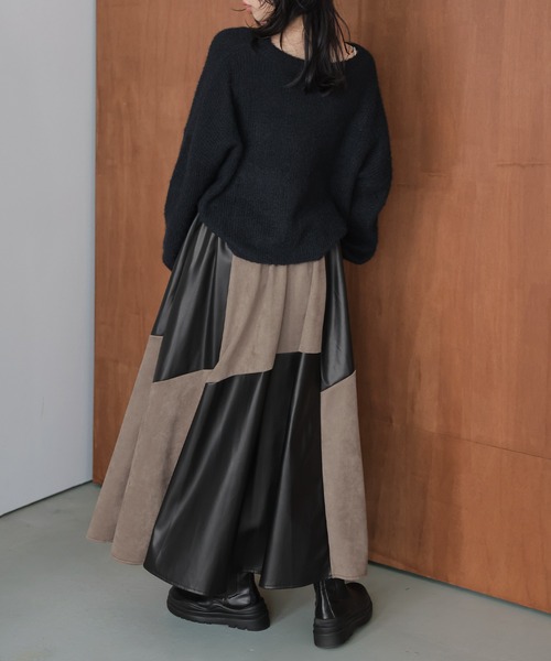 AMELY（エミリー）の「異素材ドッキング フレアスカート（スカート・レディース・ベージュ/グレー・フリー）」の6枚目の写真