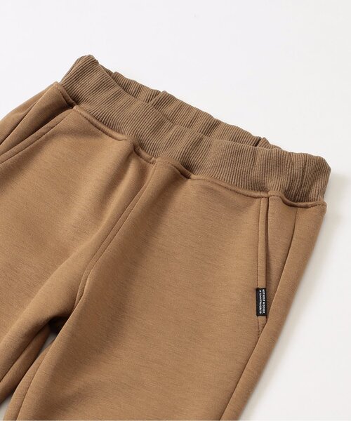 Ampersand(アンパサンド)の「シュッと見えパンツ_ジュニア対応(スウェットパンツ・キッズ・キャメル/レインボー/ブラック/アイボリー/カーキ・80/90/100/110/120/130/140)」の22枚目の写真