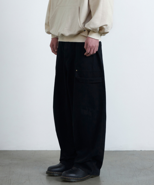 URBANSTOFF(アーバンストッフ)の「アートワークカーペンター ロングバルーンパンツ (ブラック)(その他パンツ・レディース・その他・MEDIUM/LARGE)」の1枚目の写真