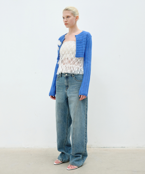 AOPT(アオプト)の「CURVED LINE WIDE JEANS - BLUE(デニムパンツ・レディース・その他・SMALL/MEDIUM)」の5枚目の写真