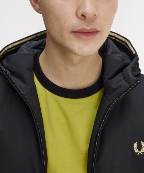 FRED PERRY(フレッドペリー)の「Hooded Brentham Jacket/フーデットブレンサムジャケット(その他アウター・メンズ・ブラック・S/M/L)」の2枚目の写真