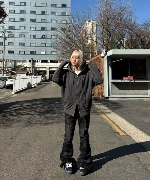 EPISODE UNTITLED（エピソードアンタイトルド）の「SYMBOL MATCH PIGMENT ZIP-UP HOODIE_CHARCOAL（パーカー・レディース・その他・2/3）」の17枚目の写真
