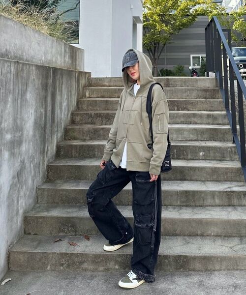 EPISODE UNTITLED（エピソードアンタイトルド）の「SYMBOL MATCH PIGMENT ZIP-UP HOODIE_CHARCOAL（パーカー・レディース・その他・2/3）」の18枚目の写真