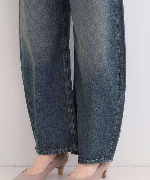 SHOO・LA・RUE(シューラルー)の「【SHOO・LA・RUE DENIM】ゆるっと決まる こなれカーブデニムパンツ(デニムパンツ・レディース・ブルー系その他/ライトグレー/ネイビー/ブルー・10/01/02/03/04)」の17枚目の写真