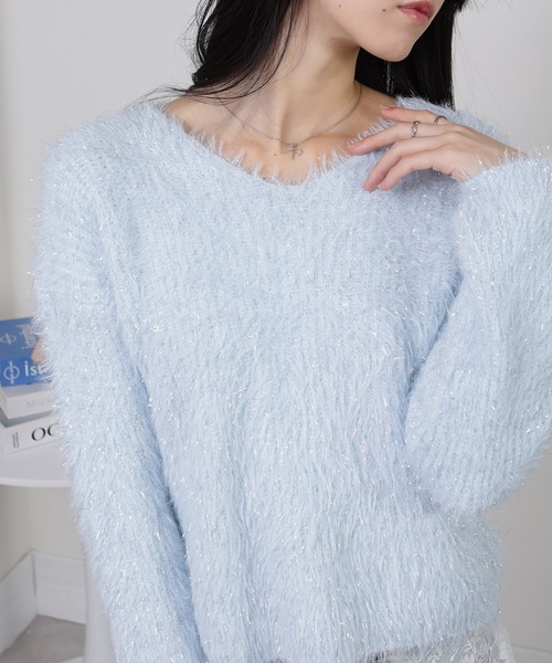 pumpkin port(パンプキンポート)の「ラメ シャギー Vネック 長袖ニット トップス(ニット/セーター・レディース・ベージュ/ピンク/ホワイト/サックスブルー/チャコールグレー・M)」の4枚目の写真