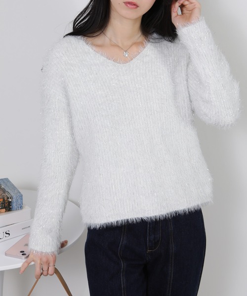 pumpkin port(パンプキンポート)の「ラメ シャギー Vネック 長袖ニット トップス(ニット/セーター・レディース・ベージュ/ピンク/ホワイト/サックスブルー/チャコールグレー・M)」の9枚目の写真