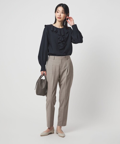 green label relaxing（グリーンレーベルリラクシング）の「［size SHORT/TALLあり］カチリラ テーパードパンツ ウォッシャブル ストレッチ（スラックス・レディース・ベージュ/ネイビー・SHORT/34/36/38/40/42/44/TALL/46）」の8枚目の写真