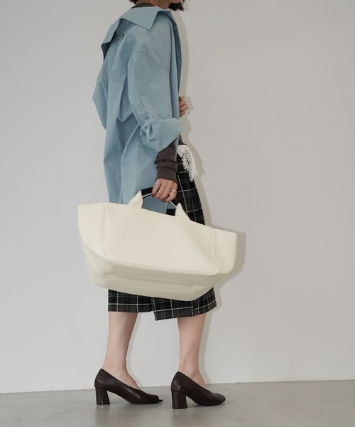 chuclla(チュクラ)の「バックオープンオーバーシャツ chw26s035(シャツ/ブラウス・レディース・ブルーグリーン/ライトイエロー・FREE)」の12枚目の写真