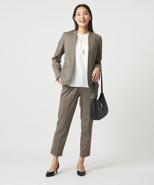 A DAY IN THE LIFE UNITED ARROWS（アデイインザライフユナイテッドアローズ）の「ポンチ テーパードパンツ ‐セットアップ対応・ウォッシャブル‐＜A DAY IN THE LIFE＞（スラックス・レディース・ネイビー/ダークグレー/モカ・38/40/36）」の6枚目の写真