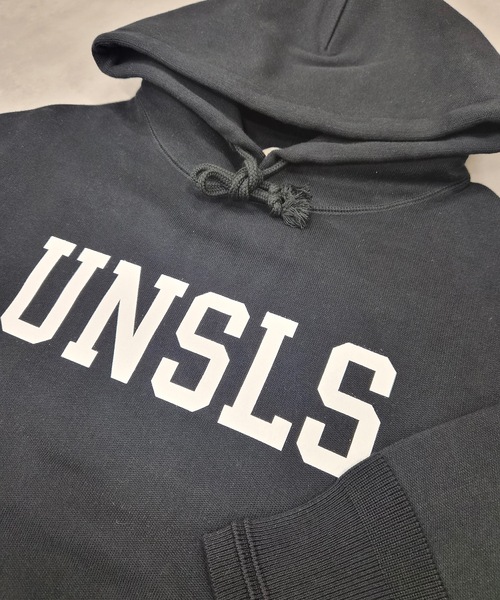 UN-USELESS(アンユースレス)の「【UN-USELESS】アンユースレス/ UNSLS LOGO HOODED SWKNIT(パーカー・メンズ・グレー/ネイビー/ブラック・MEDIUM/LARGE/X-LARGE/SMALL)」の8枚目の写真