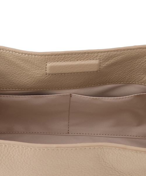 SALON adam et rope'（サロン アダム エ ロペ）の「【WEB限定】【WS（ドゥーブル）】ナチュラルレザーロングハンドルバッグ（ハンドバッグ・レディース・ブラック/ベージュ・FREE）」の21枚目の写真