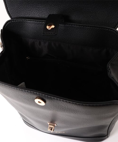 LA BAGAGERIE(ラバガジェリー)の「フロント金具デイリーリュック(バックパック/リュック・レディース・ブラック/グレイッシュベージュ/シルバー系その他/グリーン・FREE)」の10枚目の写真