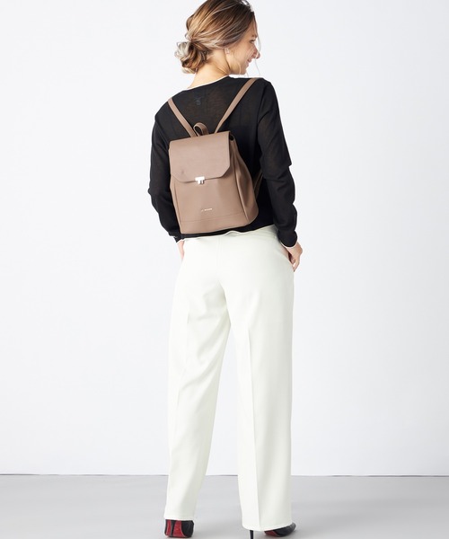 LA BAGAGERIE(ラバガジェリー)の「フロント金具デイリーリュック(バックパック/リュック・レディース・ブラック/グレイッシュベージュ/シルバー系その他/グリーン・FREE)」の16枚目の写真