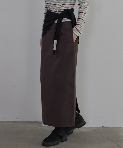 BUT'TON（ボッタン）の「Standard Fit Long Skirt (Charcoal Brown)（スカート・レディース・その他・SMALL/MEDIUM）」の3枚目の写真